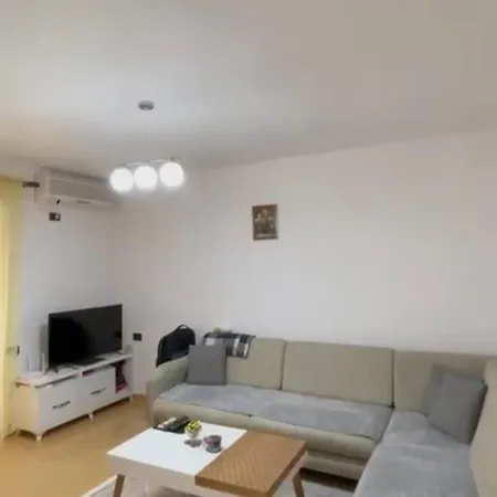 Marsi Appartement Tirana